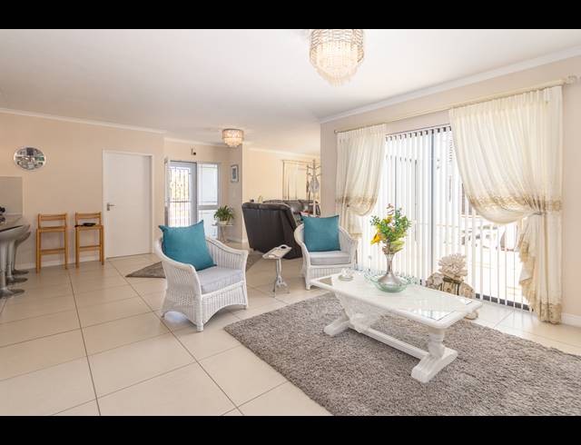 3 BEDROOM FREEHOLD SOLD IN SUNNINGDALE